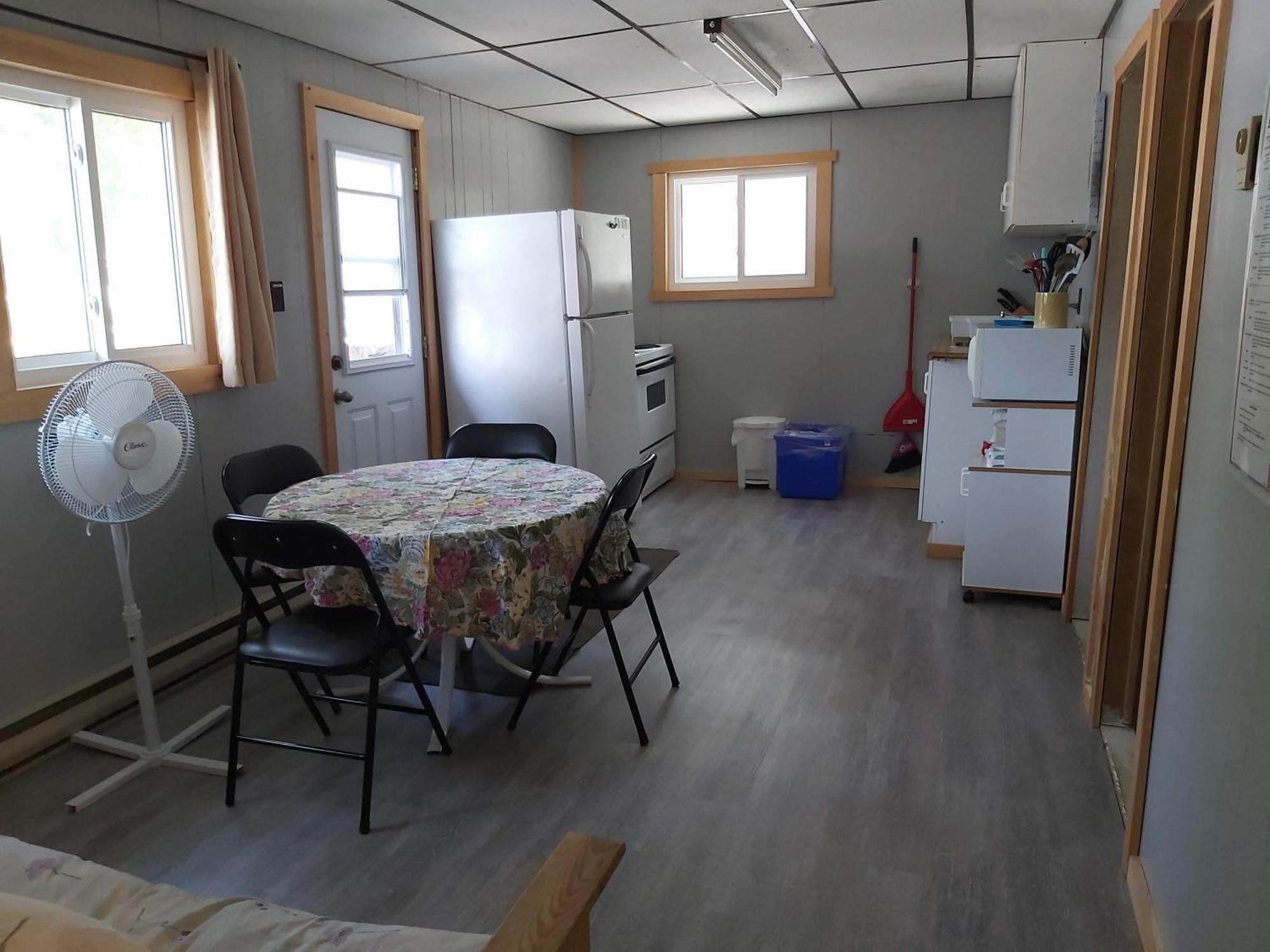 Bayshore Cottages Wiarton Room photo