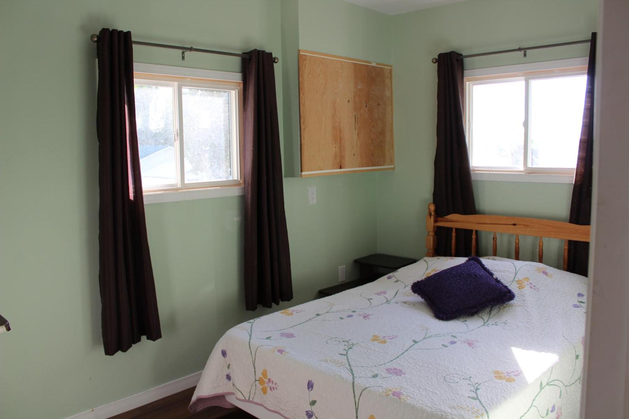 Bayshore Cottages Wiarton Room photo