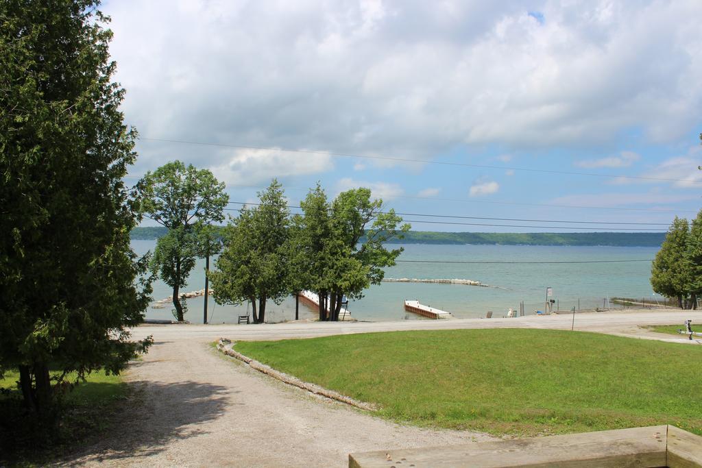 Bayshore Cottages Wiarton Exterior photo